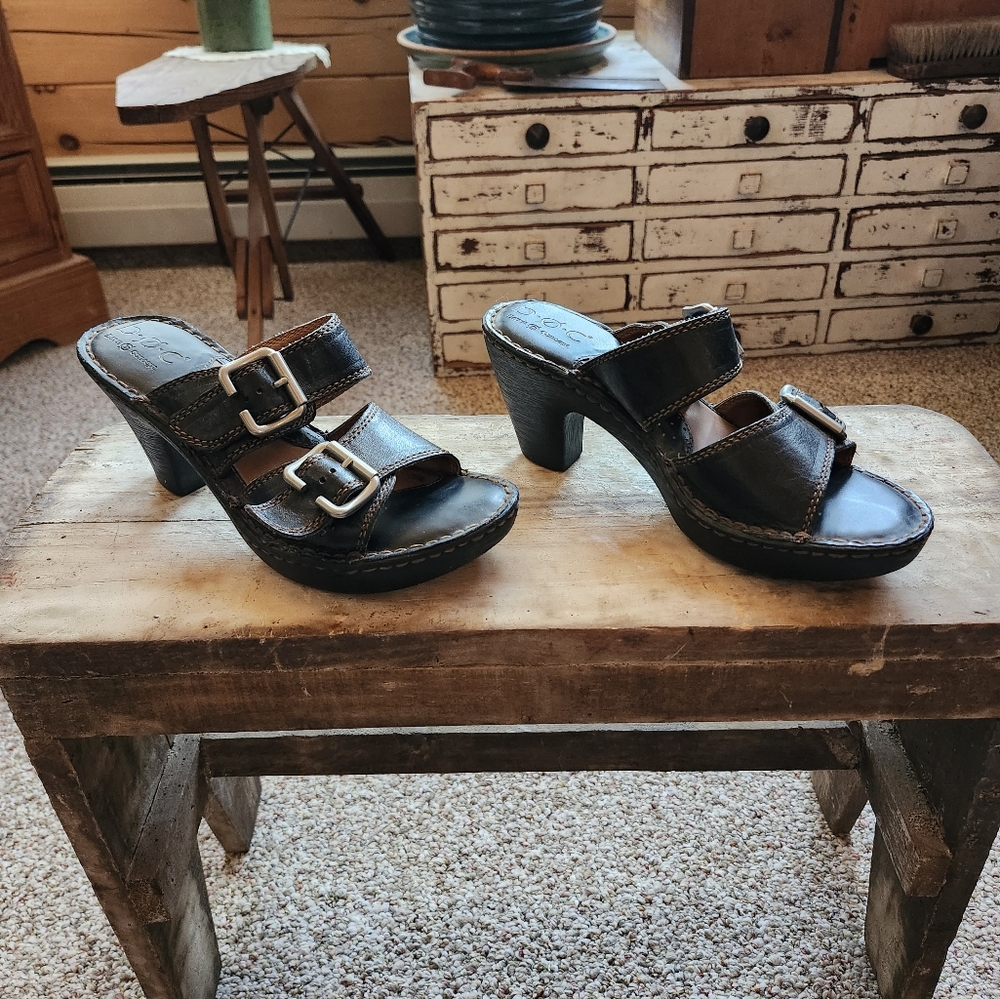 B.O.C Born Double Strap Block Heel Size 6 - image 3